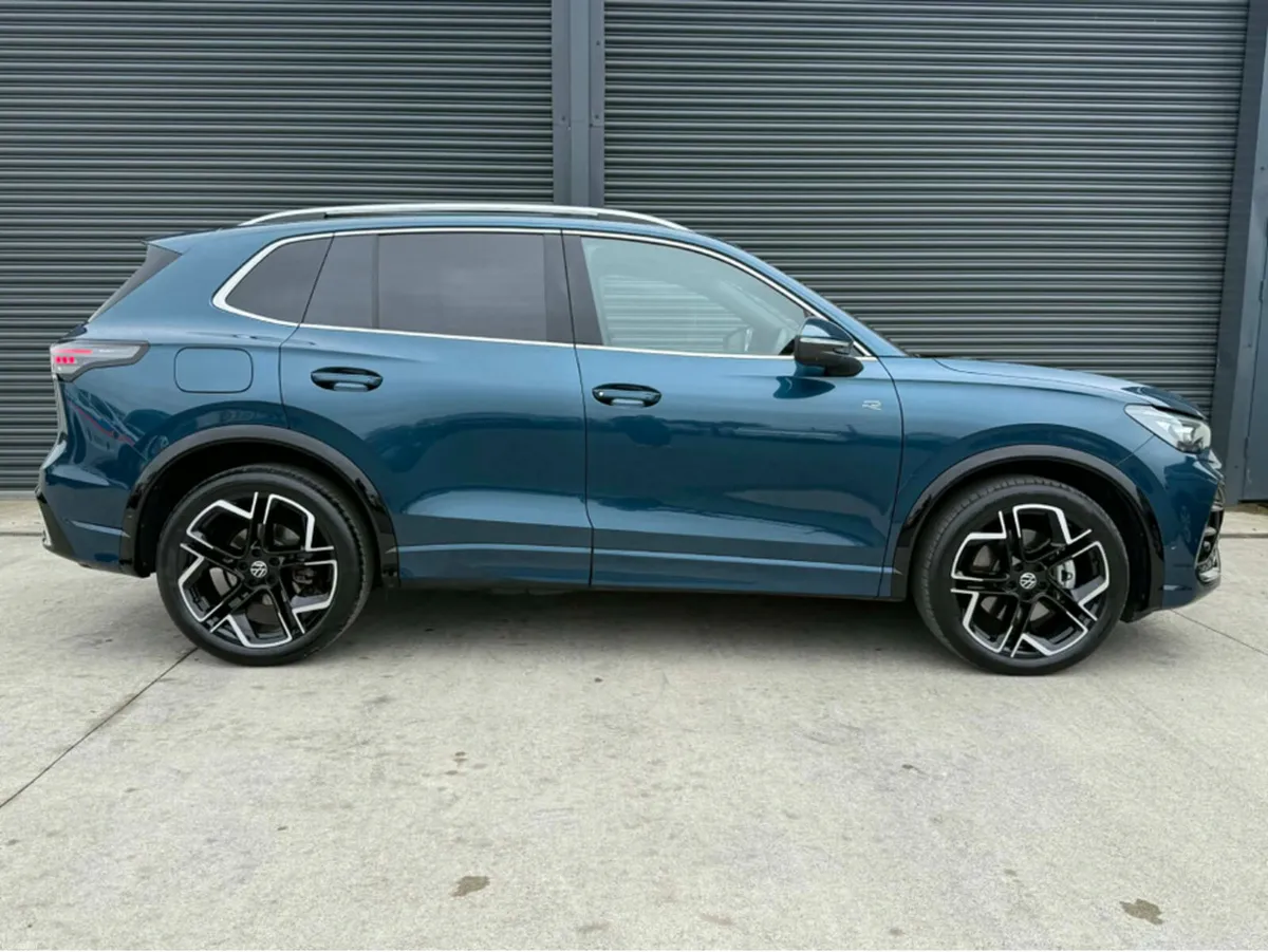 Volkswagen Tiguan R-LINE TDI DSG - Image 4