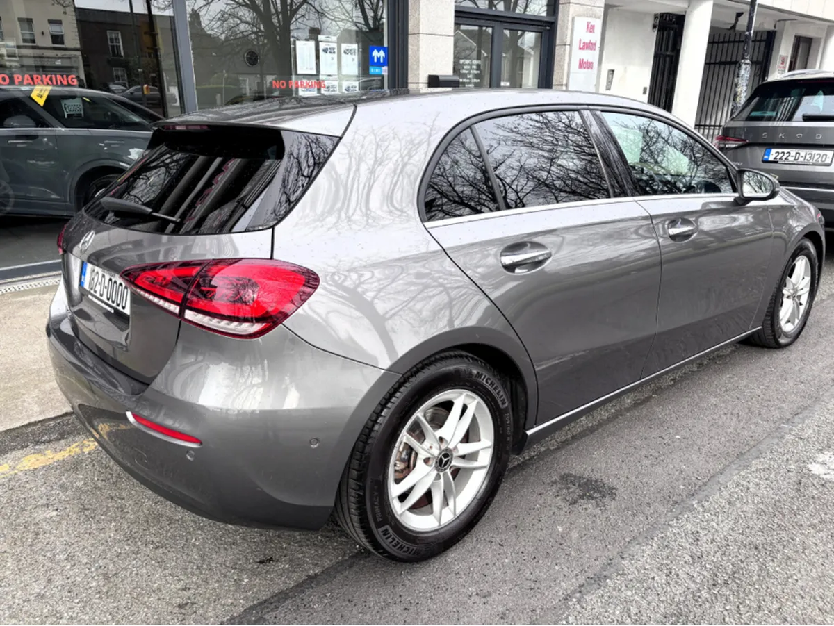 Mercedes-Benz A-Class A180 1.3 AUTO STYLE 5DR - Image 2