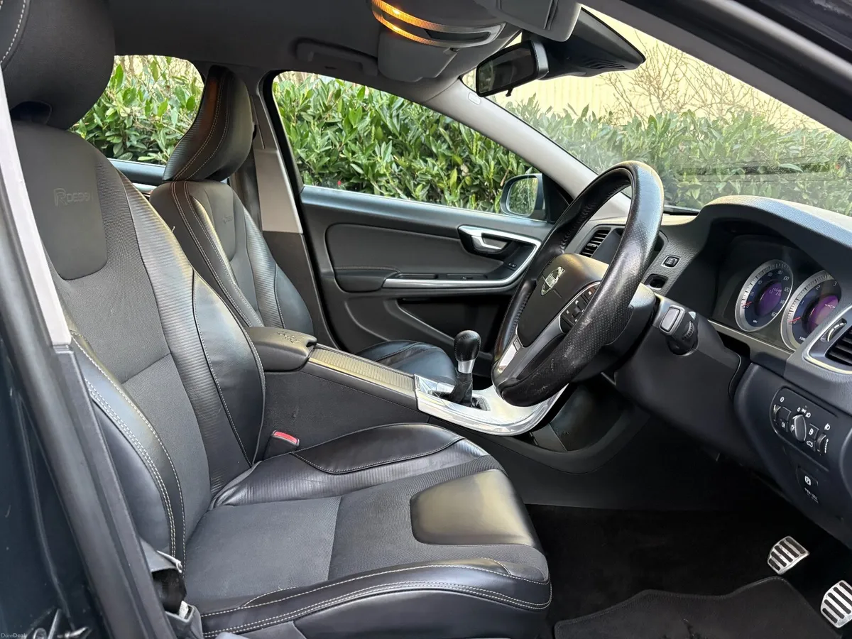 Volvo S60 2012, R line, full service history, new - Image 2