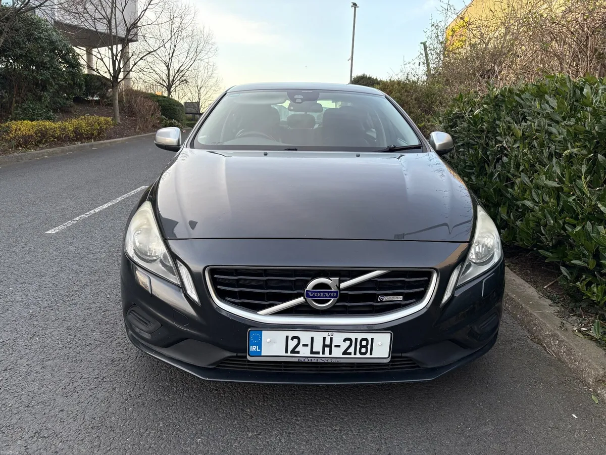 Volvo S60 2012, R line, full service history, new - Image 4