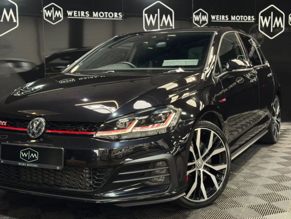 Volkswagen Golf GTI PERFORMCE PACK AUTOMATIC ONLY - Image 3