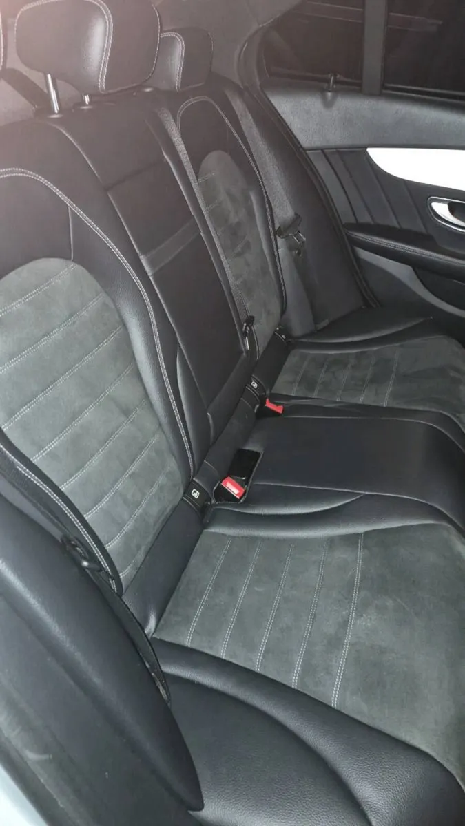 Mercedes-Benz C-Class 2019 - Image 6