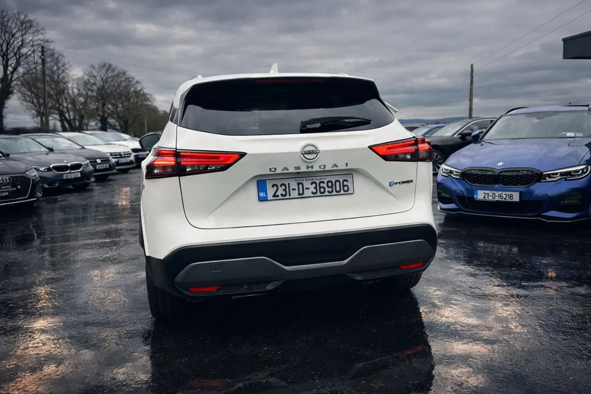 231 Nissan Qashqai SV PREMIUM 1.5 AUTO - Image 3