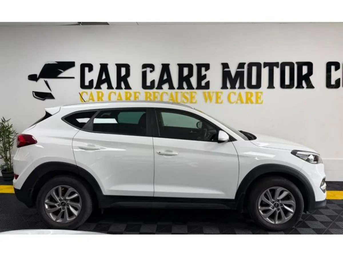 Hyundai Tucson ix35 Comfort Plus Low Mileage 5DR - Image 3