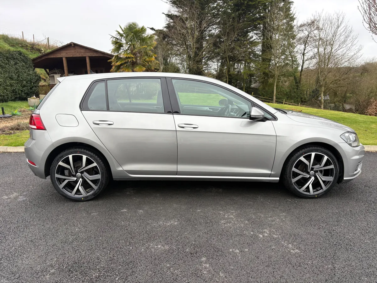 2017 Volkswagen Golf 1.6 TDI Manual - Image 3