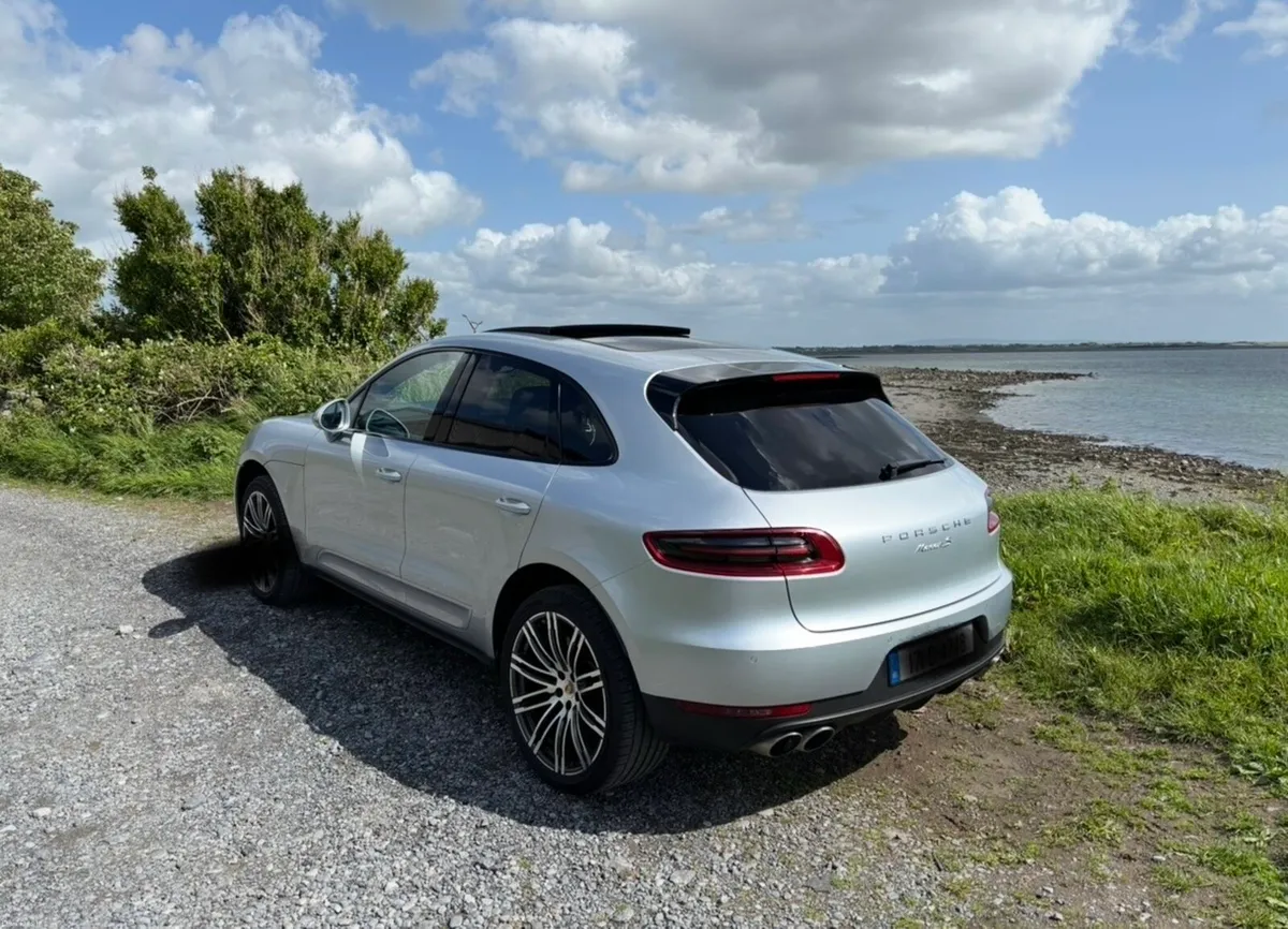 Porsche Macan - Image 2