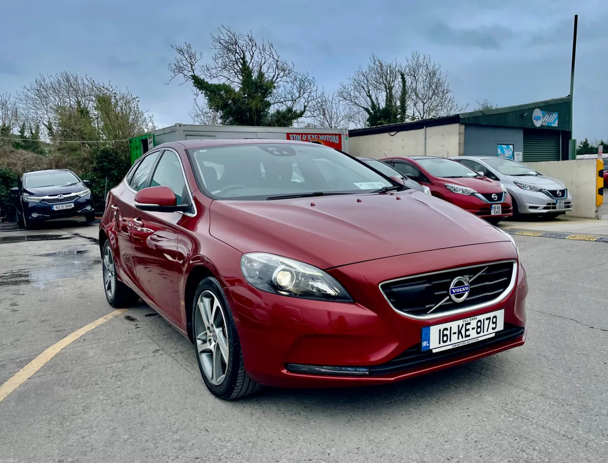 VOLVO V40 2016 /2.0, DIESEL/ - Image 1