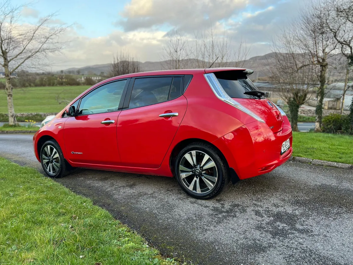 Nissan Leaf 2015 electric - Image 4