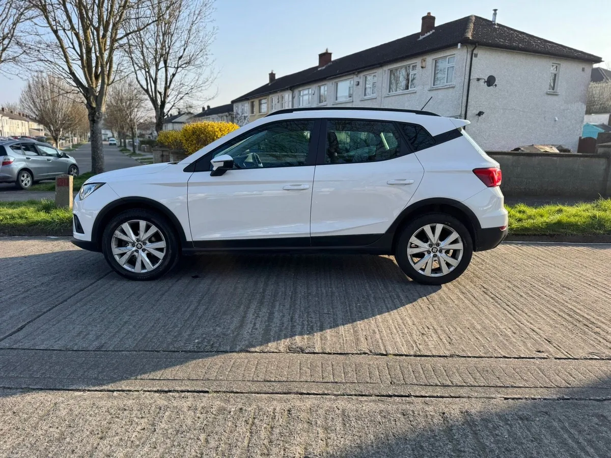 seat arona - Image 4