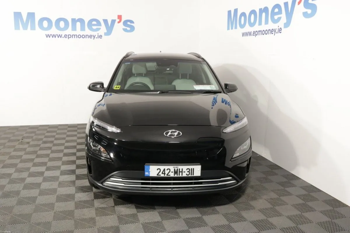 Hyundai KONA Kona EV Premium 64 kWh - Image 2