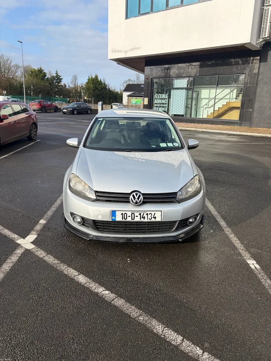 Volkswagen Golf 2010 - Image 2