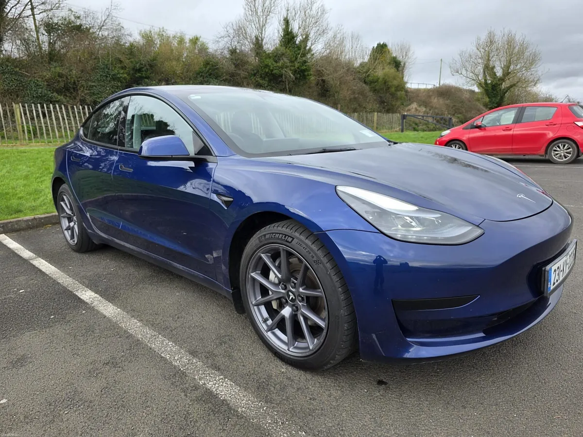Tesla model 3 2023 - Image 4