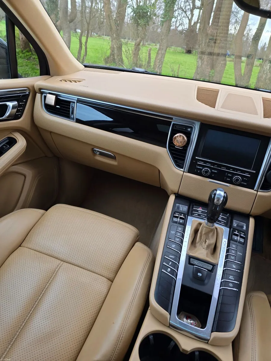 Porsche Macan 2014 - Image 4