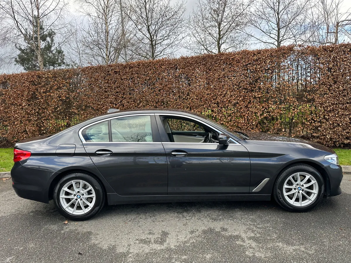 BMW 5-Series 2018 Auto FSH - Image 3