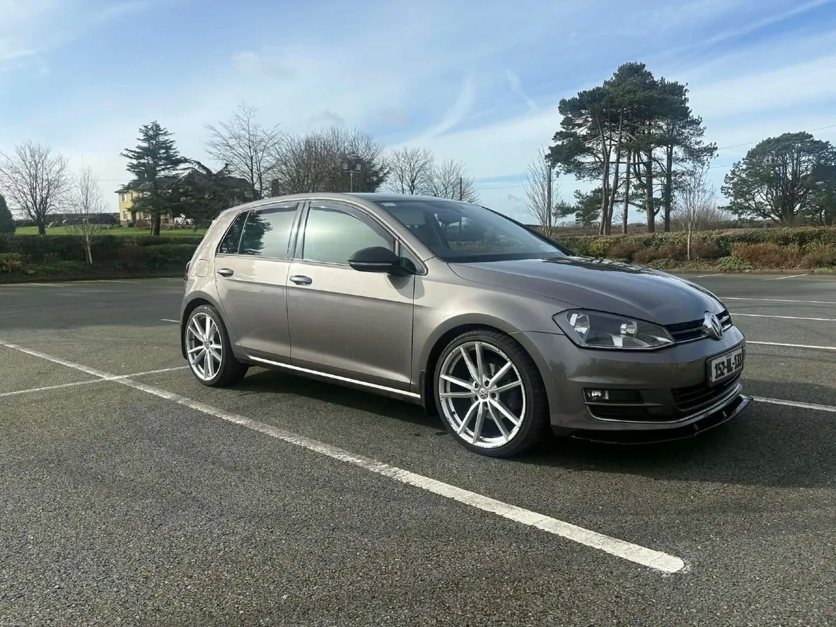 Volkswagen Golf 2015 - Image 1