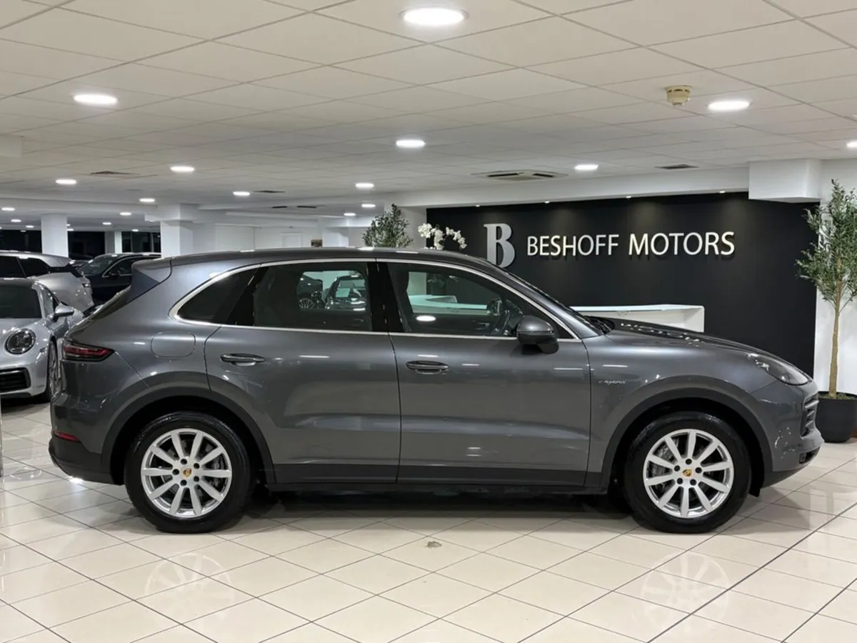 Porsche Cayenne 3.0 V6 E-HYBRID=1 OWNER//IRISH JEE - Image 2