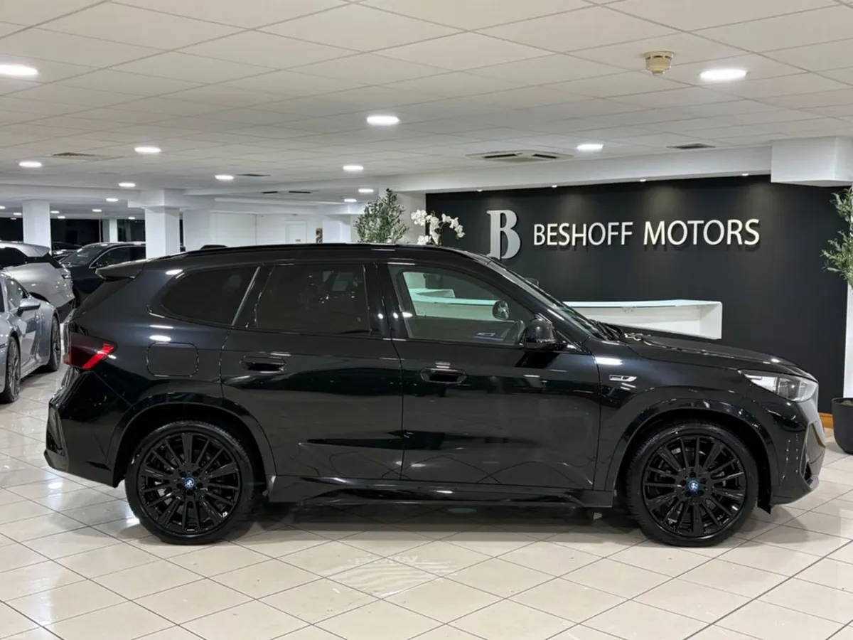 BMW X1 25e X-DRIVE M-SPORT PRO=LOW MILES//HUGE SPE - Image 2