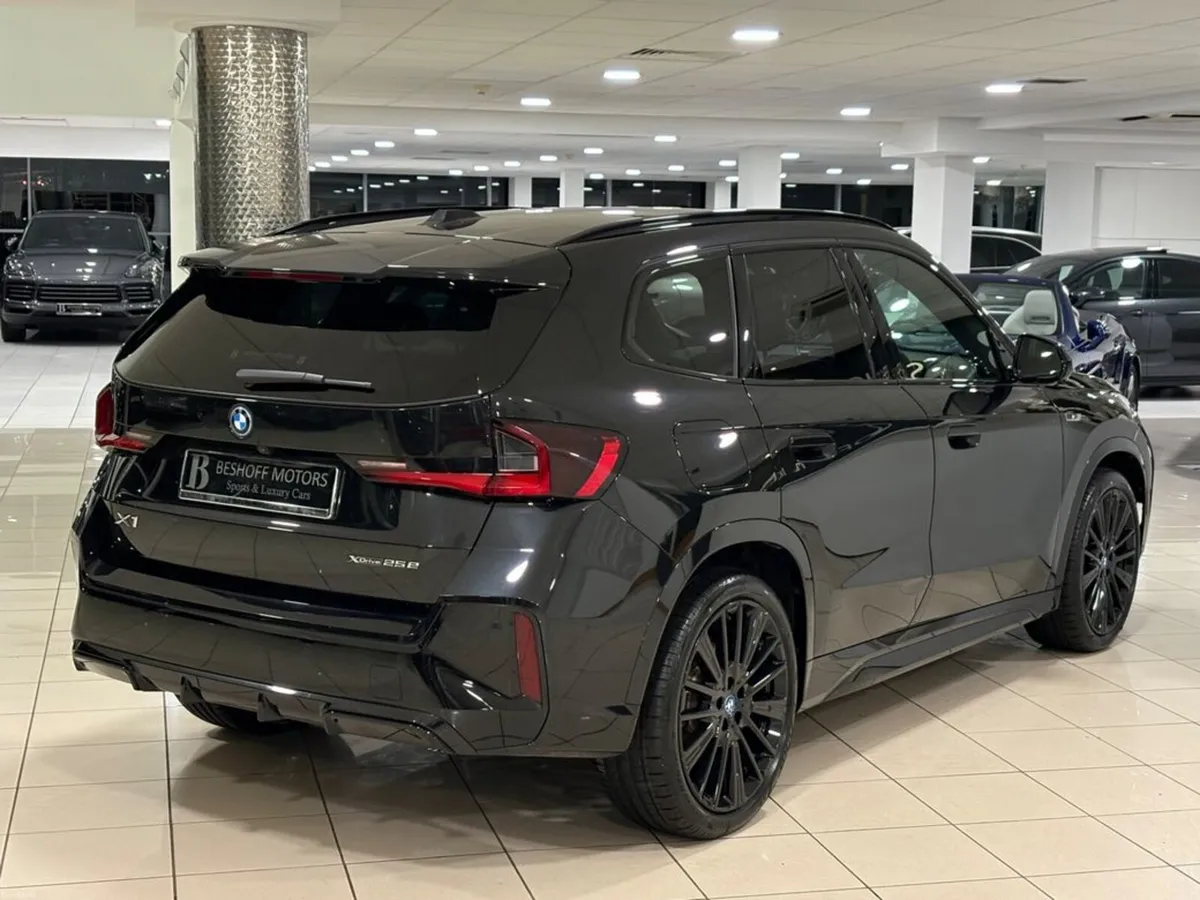 BMW X1 25e X-DRIVE M-SPORT PRO=LOW MILES//HUGE SPE - Image 3