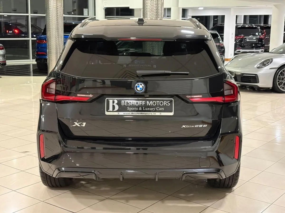 BMW X1 25e X-DRIVE M-SPORT PRO=LOW MILES//HUGE SPE - Image 4