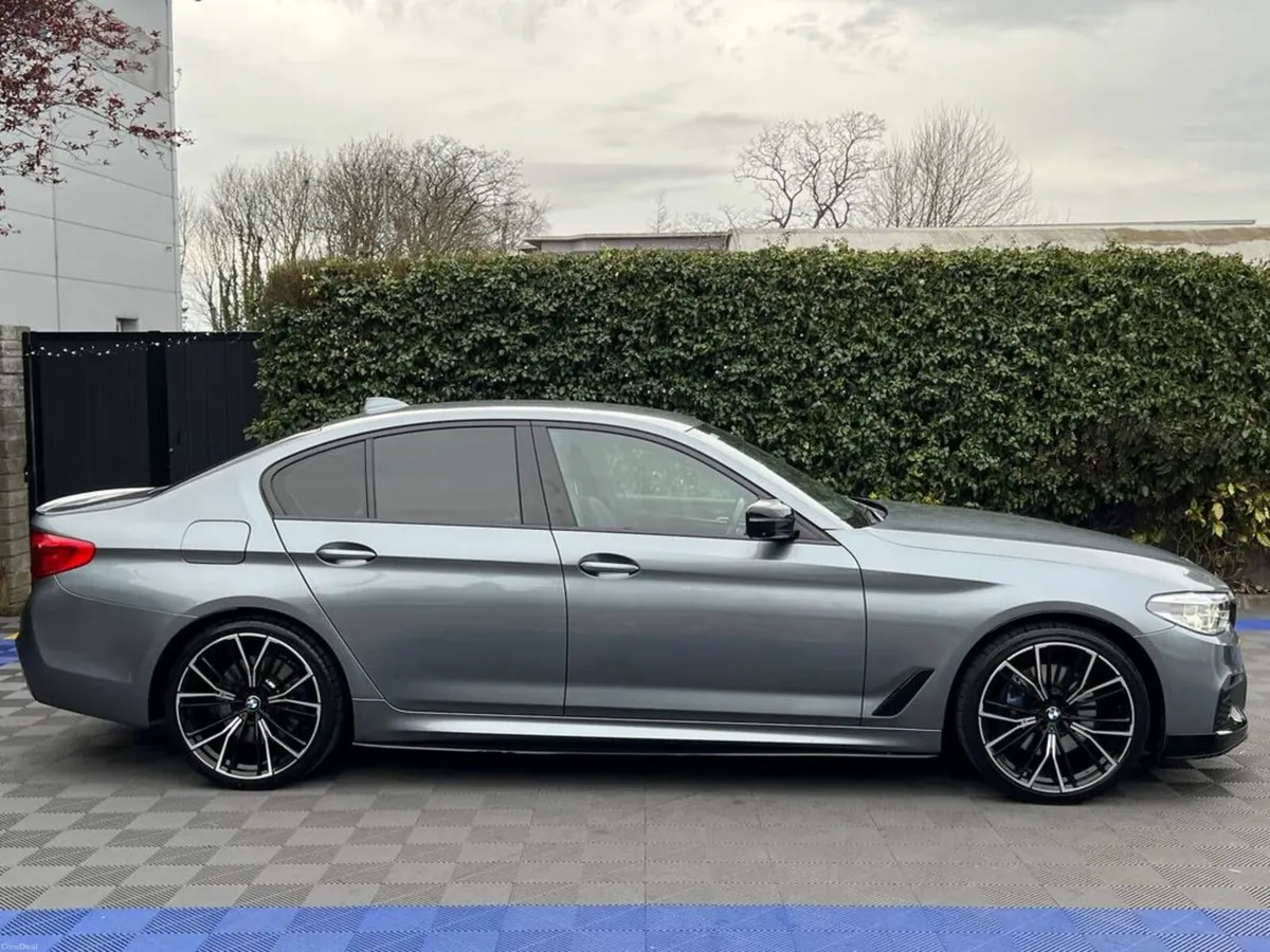 BMW 5-Series 530e M-SPORT COMPETITION PACK 2.0 HYB - Image 2