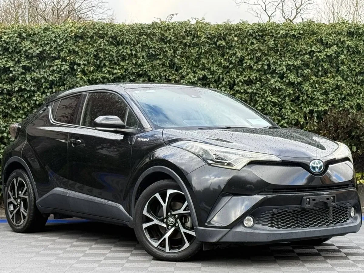 Toyota C-HR 1.8 HYBRID // HEATED HALF LEATHER SEAT - Image 1