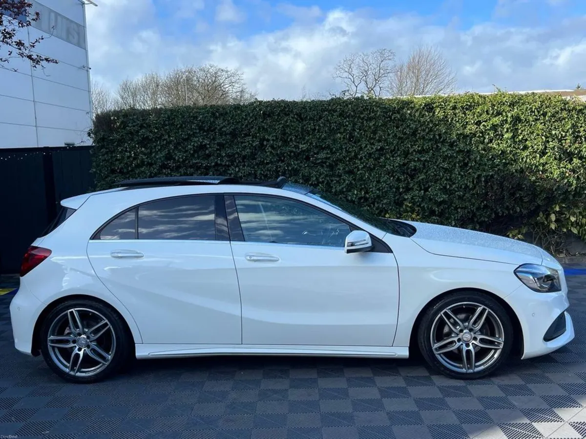 Mercedes-Benz A-Class A180 AMG-LINE 1.6 AUTO // FU - Image 4
