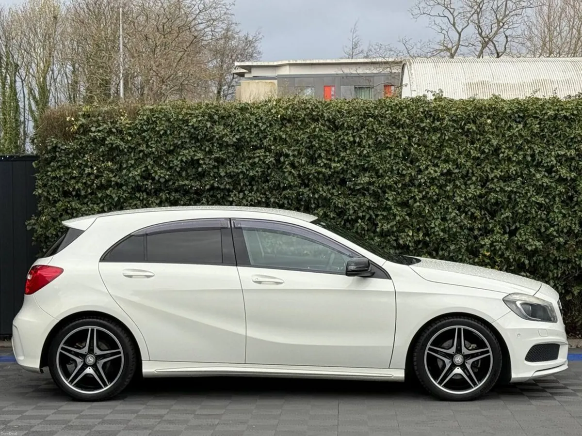 Mercedes-Benz A-Class A180 AMG-LINE 1.6 AUTO // LE - Image 2