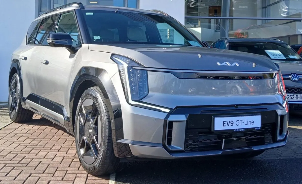 Kia EV9 GT-Line **6 SEATER, DUAL SUNROOF, 360 SURR - Image 1