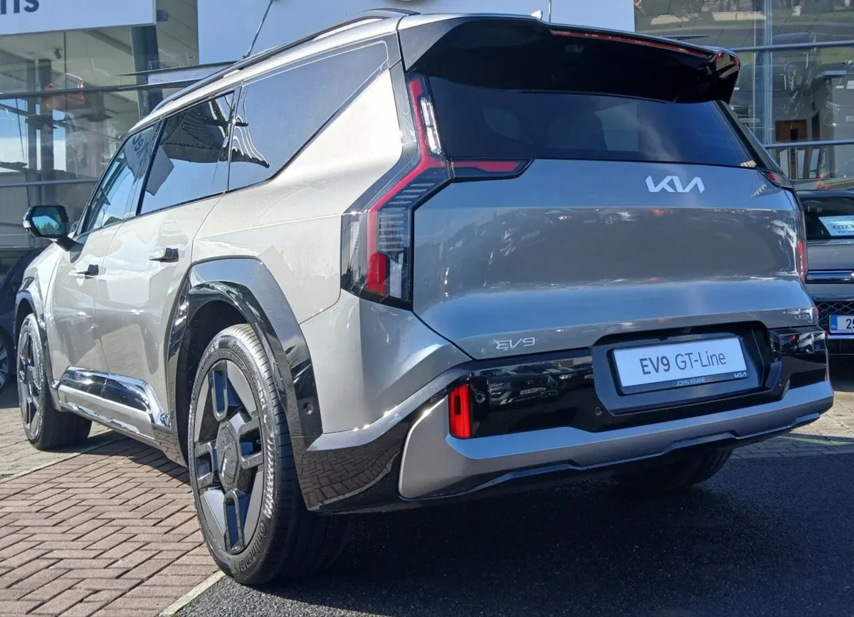 Kia EV9 GT-Line **6 SEATER, DUAL SUNROOF, 360 SURR - Image 6