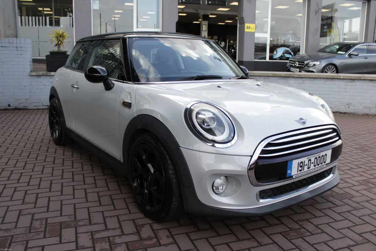 2019 MINI COOPER 1.5D HATCHBACK 3DR AUTO - Image 2