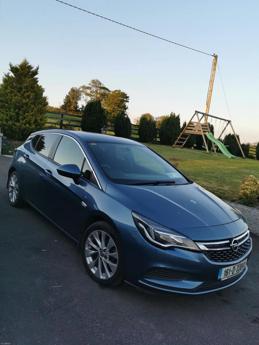 Opel Astra - Image 1