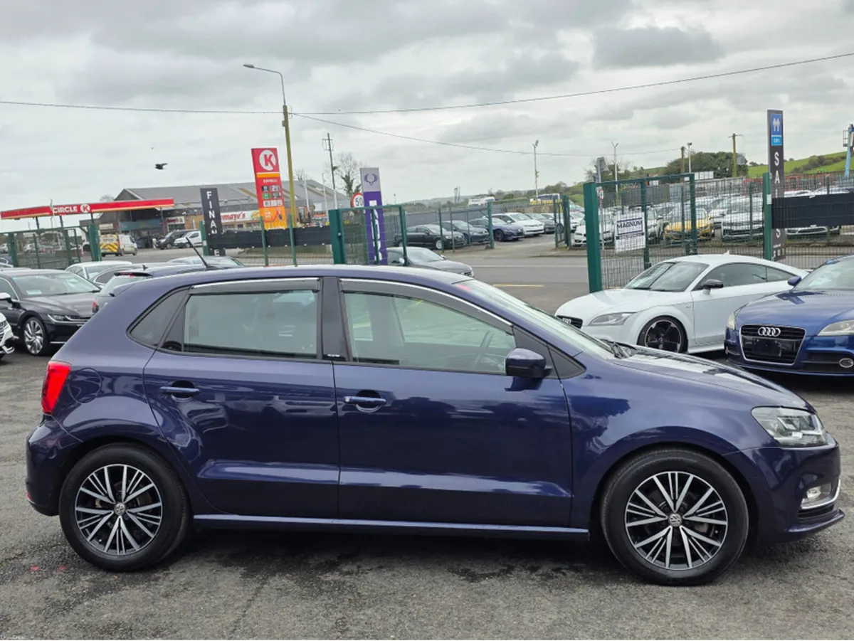 Volkswagen Polo 1.2 TSI HIGHLINE - ALL STAR EDITIO - Image 3