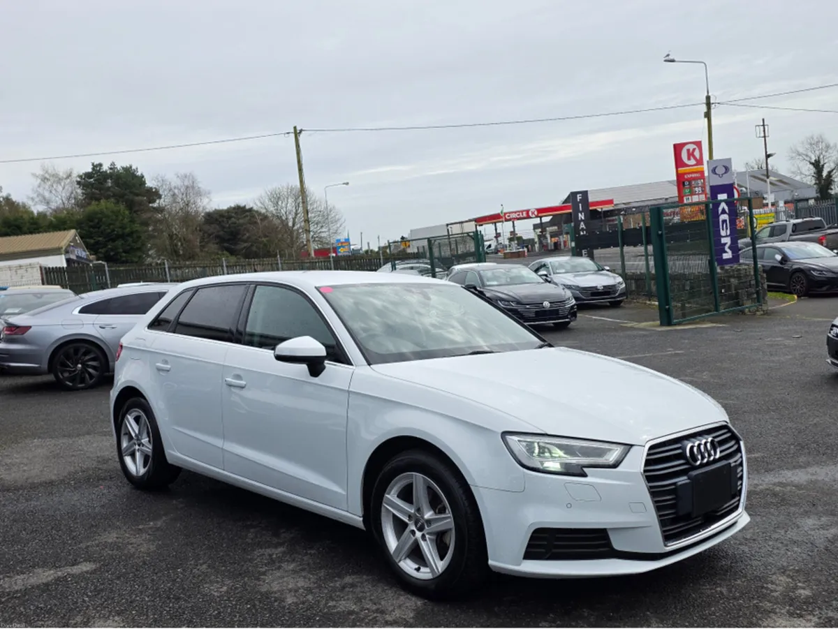 Audi A3 1.4 TFSI AUTOMATIC  / VIRTUAL COCKPIT - SM - Image 3