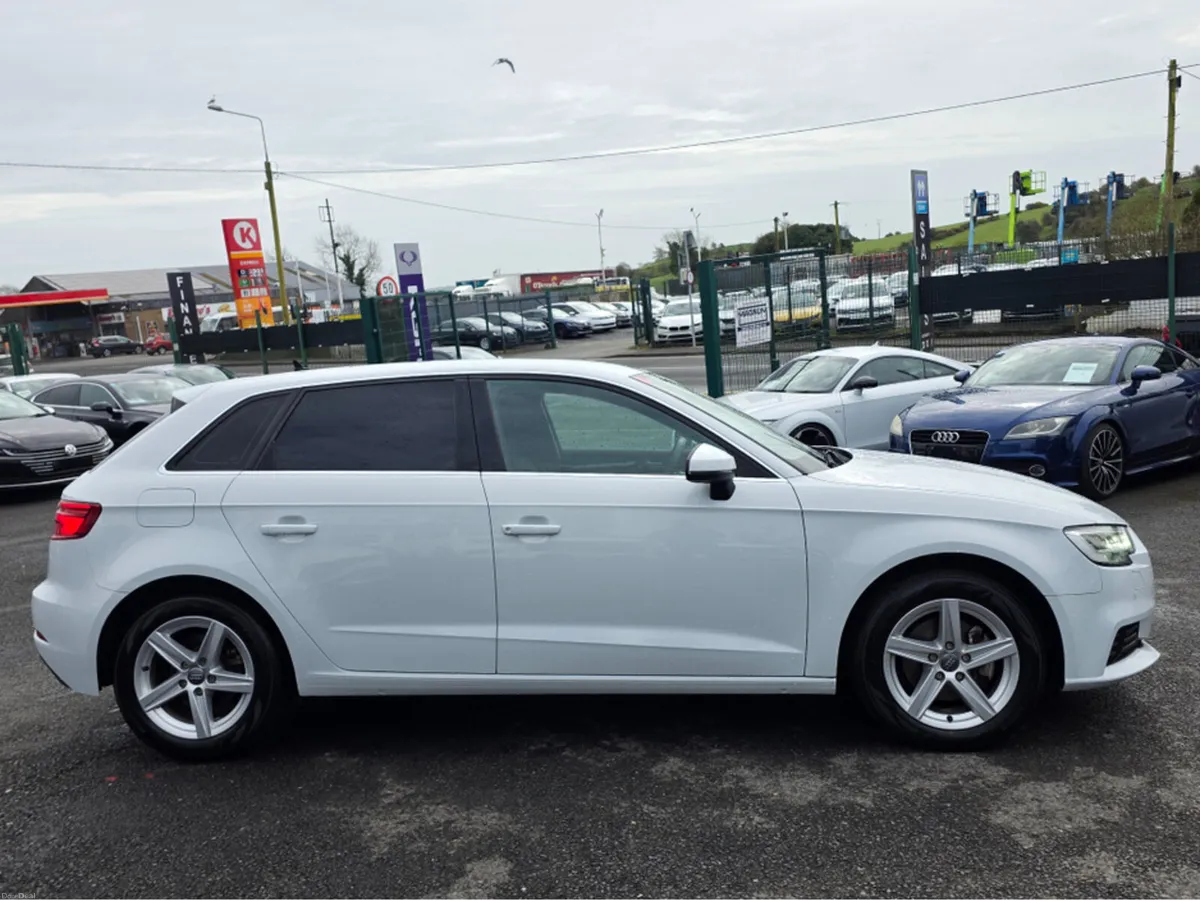 Audi A3 1.4 TFSI AUTOMATIC  / VIRTUAL COCKPIT - SM - Image 4