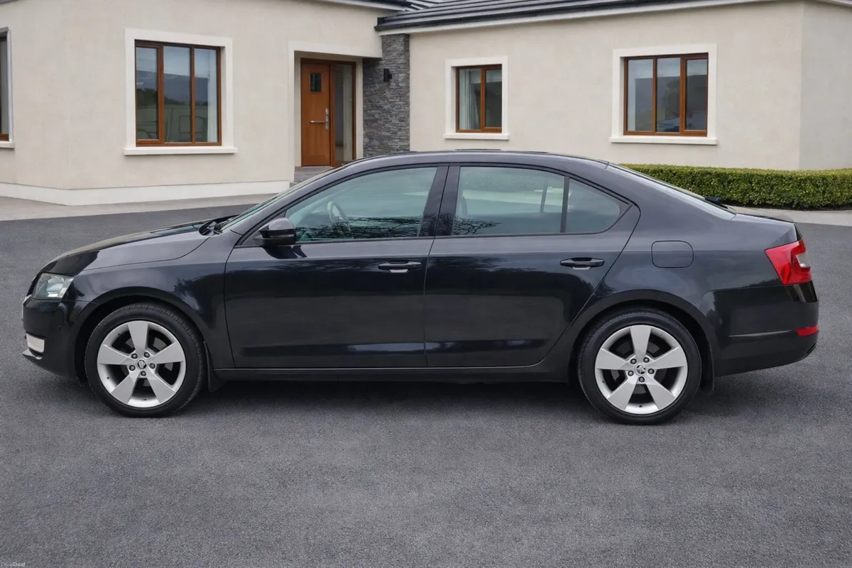 2014 Skoda Octavia 1.2 TSI Petrol NEW NCT 05/27 - Image 4