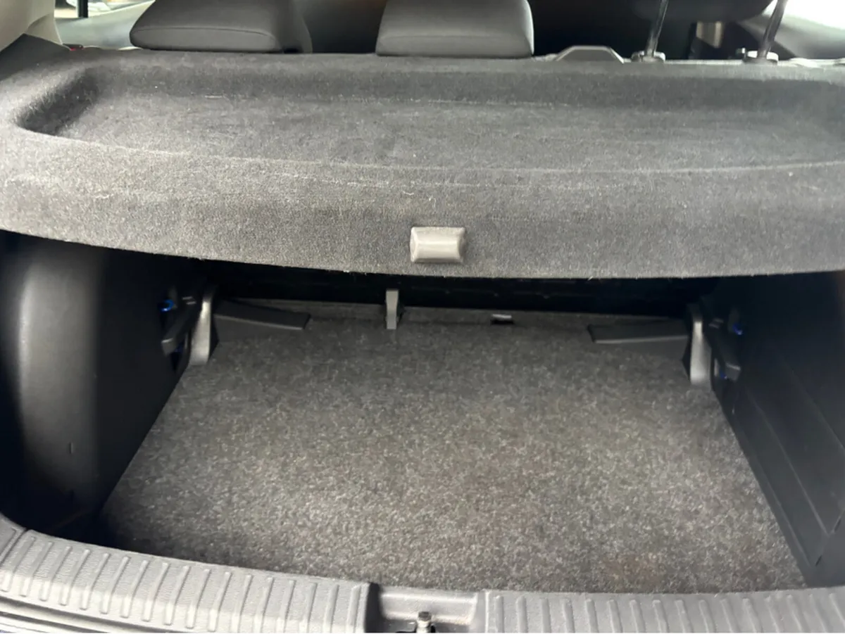 Skoda Fabia ACTIVE 1.0 MPI 65HP 5DR - Image 4