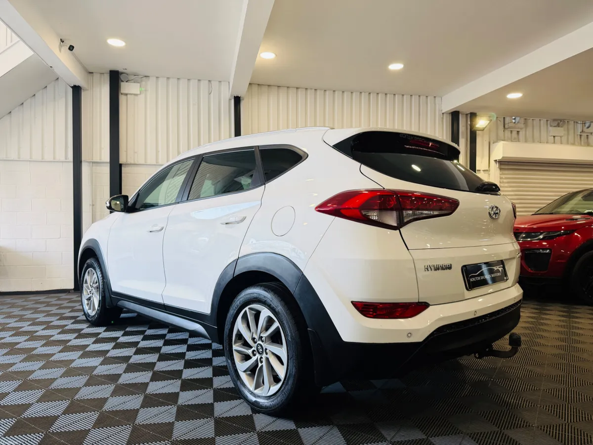 162 Hyundai Tucson Executive 1.7D - Image 3