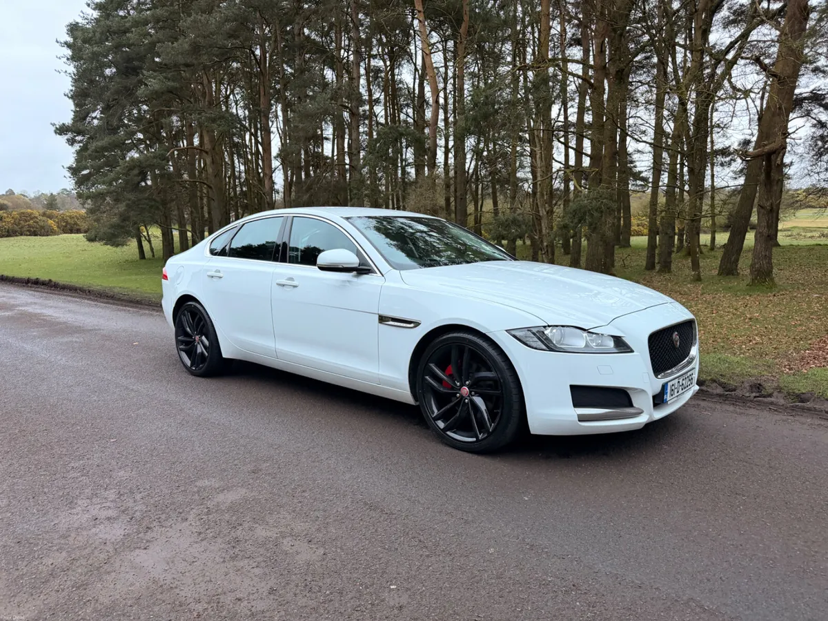 Jaguar XF 2016 Diesel Fuji White Black Wheels - Image 1