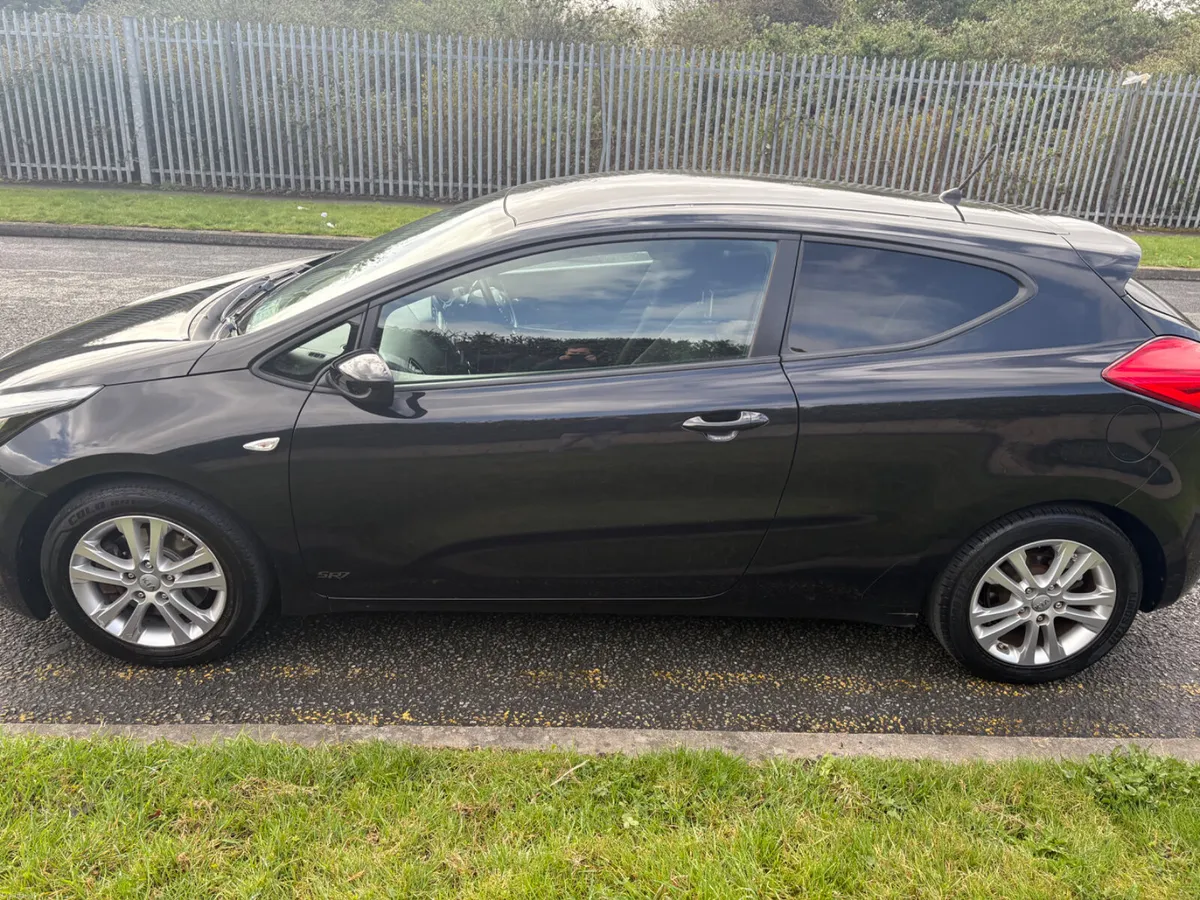 Kia Ceed Petrol NCT 12-26 - Image 4