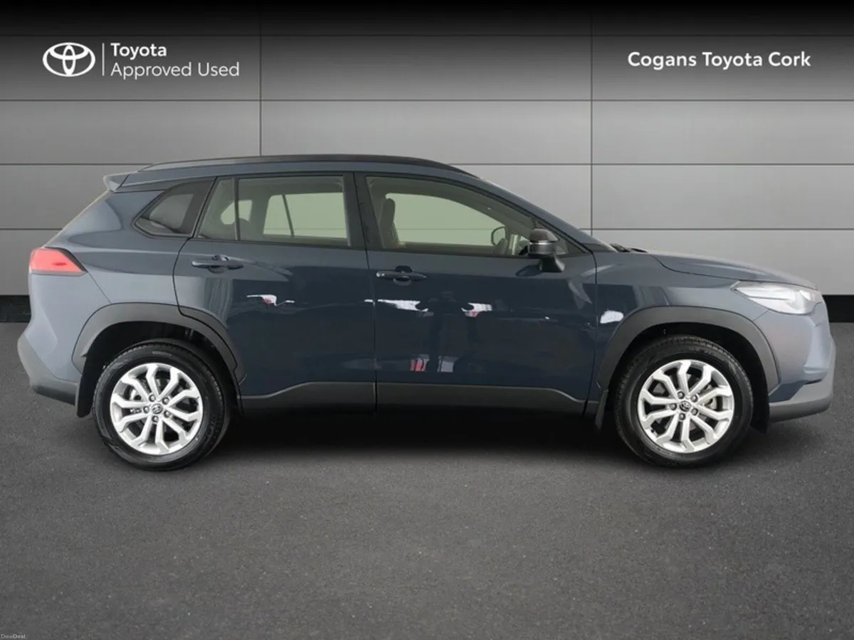 Toyota Corolla Cross COROLLA CROSS 1.8 LUNA - Image 3