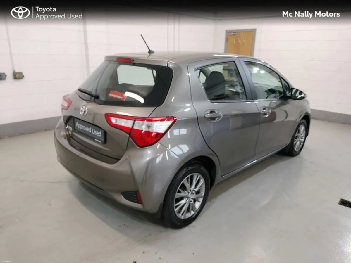 Toyota Yaris 1.0 5DR LUNA LOW KMS - Image 3