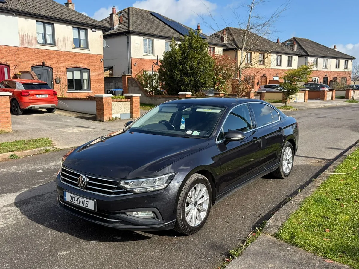 Volkswagen Passat 2021 - Image 1