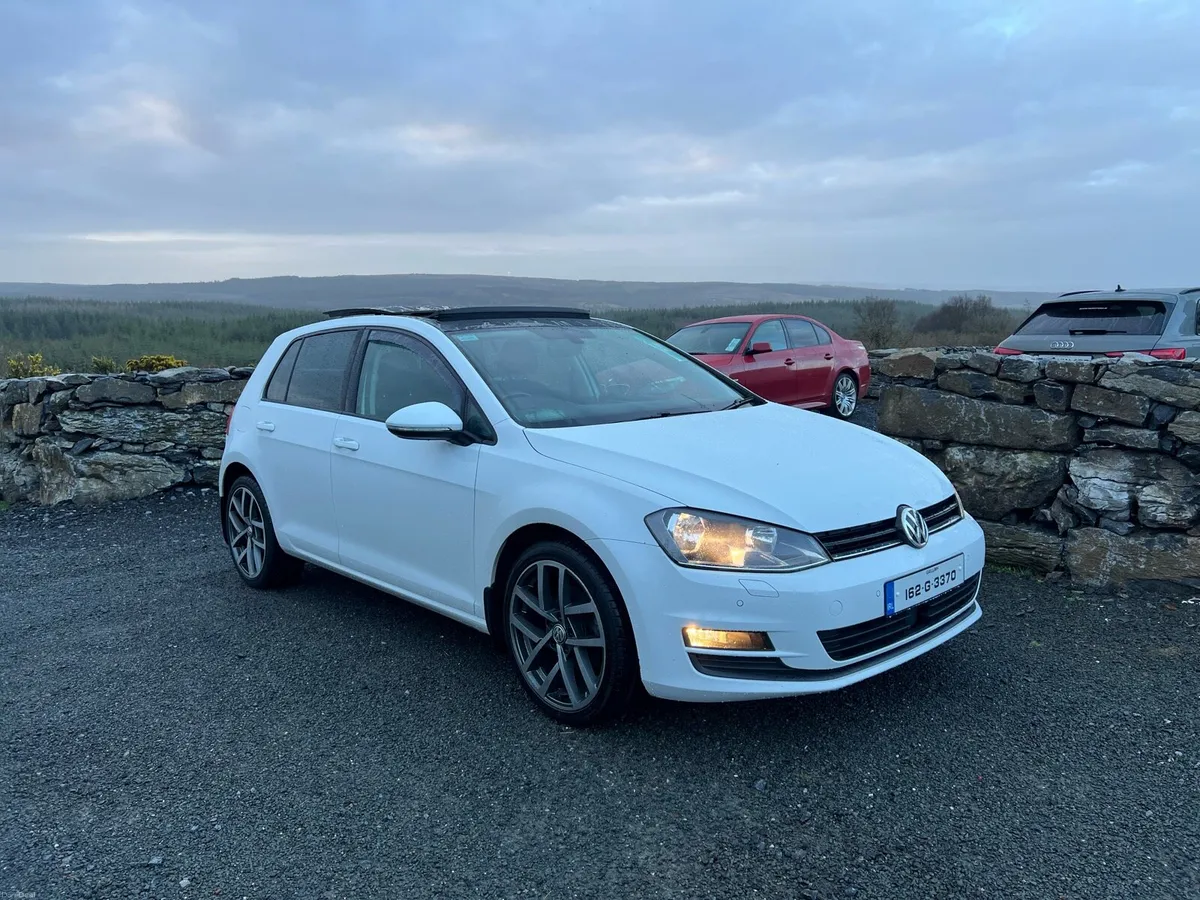 Volkswagen Golf Match edition (sunroof) - Image 2