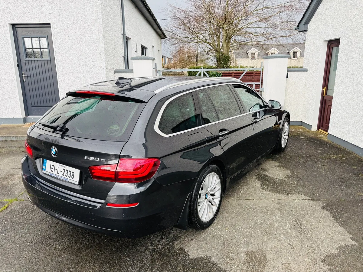 151 BMW 5 SERIES ESTATE 2.0 DIESEL AUTOMATIC - Image 2