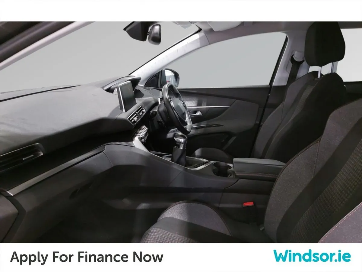 Peugeot 5008 1.2 PureTech 130 Active - Image 3