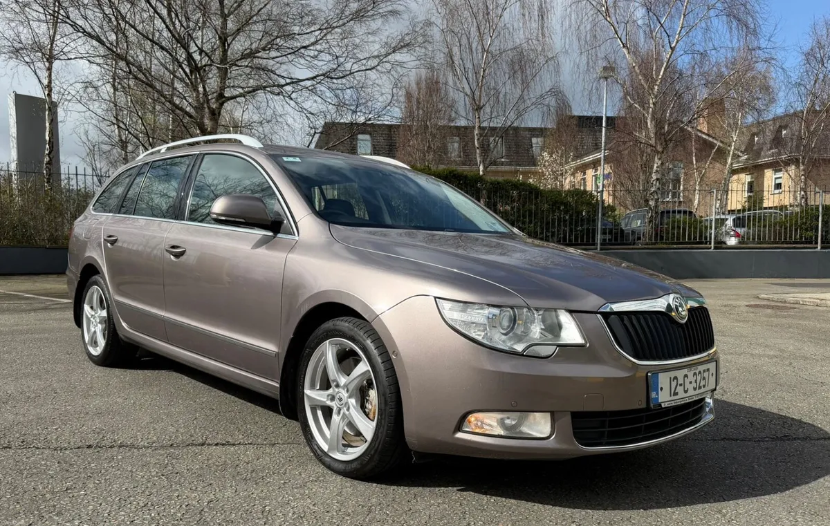 Skoda Superb 2.0 TDI Touring High Spec - Image 1