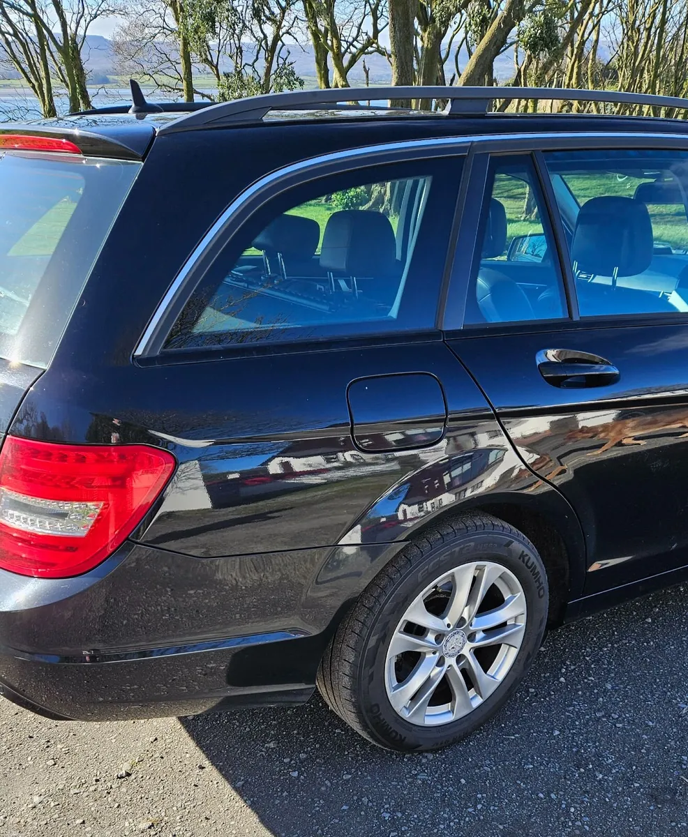 Mercedes-Benz C-Class 2012 Automatic Estate Black - Image 4
