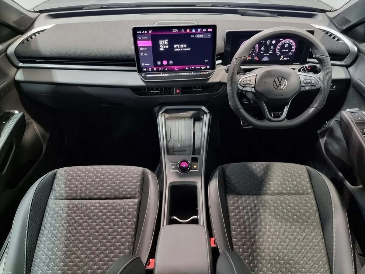 Volkswagen T-Roc ** R-LINE ** 1.5TSI MHEV ** DSG-A - Image 2