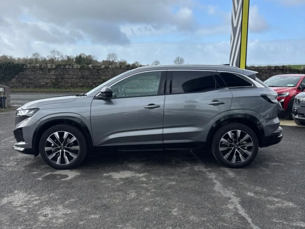 Renault Austral Techno full hybrid E-Tech 200 Auto - Image 4