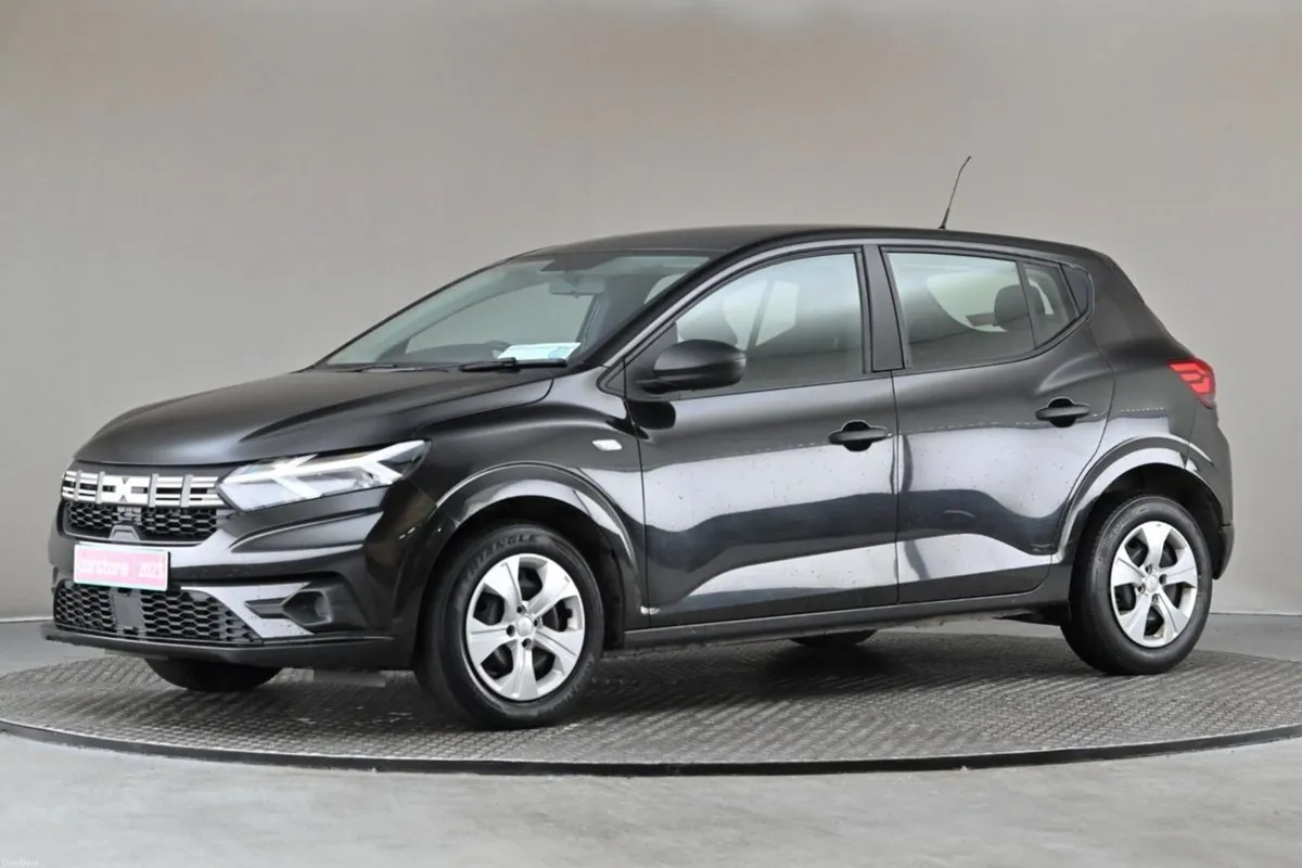 Dacia Sandero 1.0 TCE ESSENTIAL 90BHP 5SPD NBI - Image 4